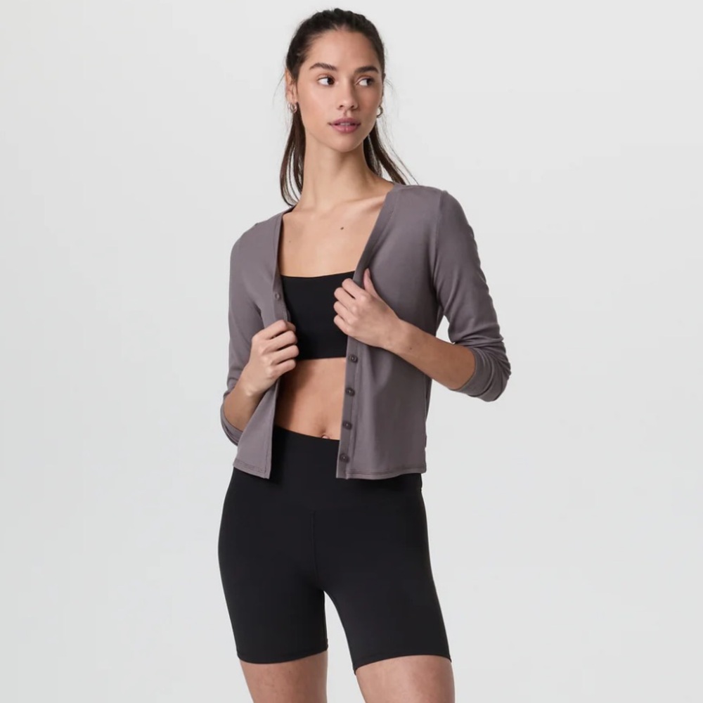 Vuori All the Feels Shorts NWOT Large 6”